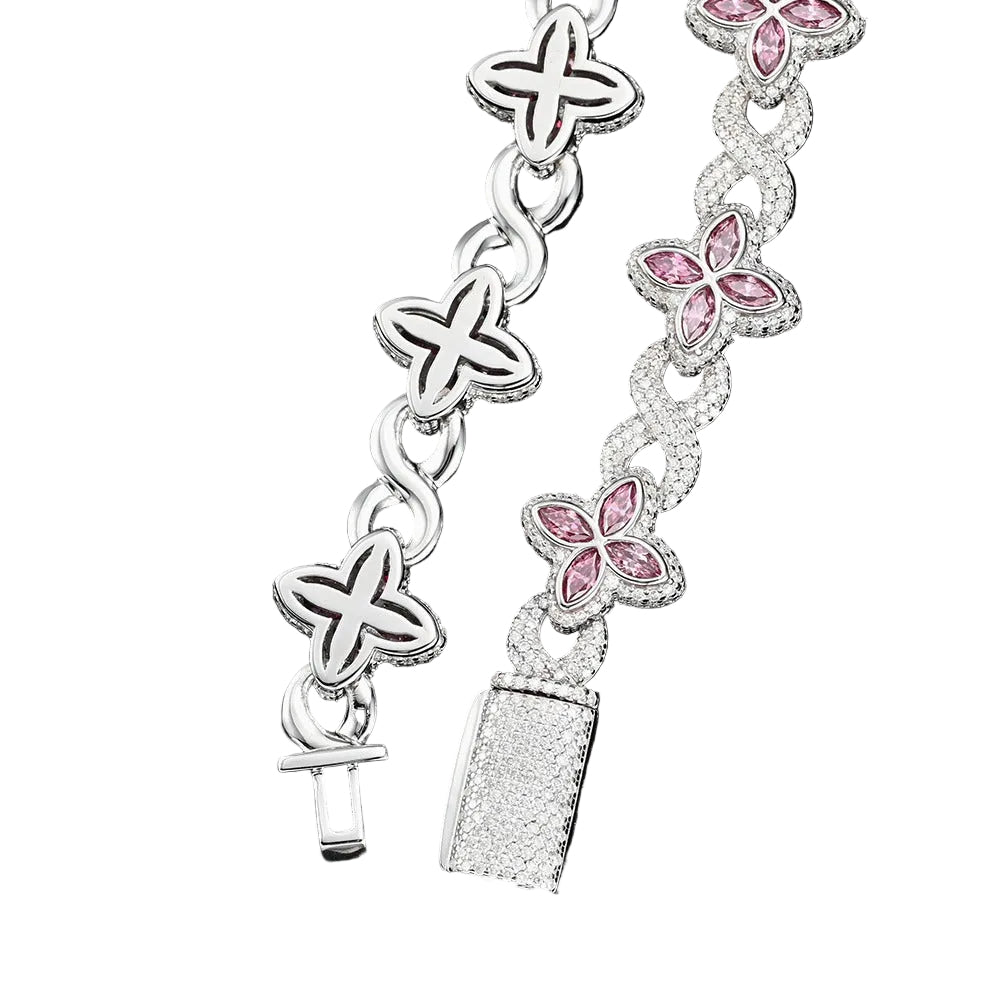 22 inch pink moissanite clover necklace detail