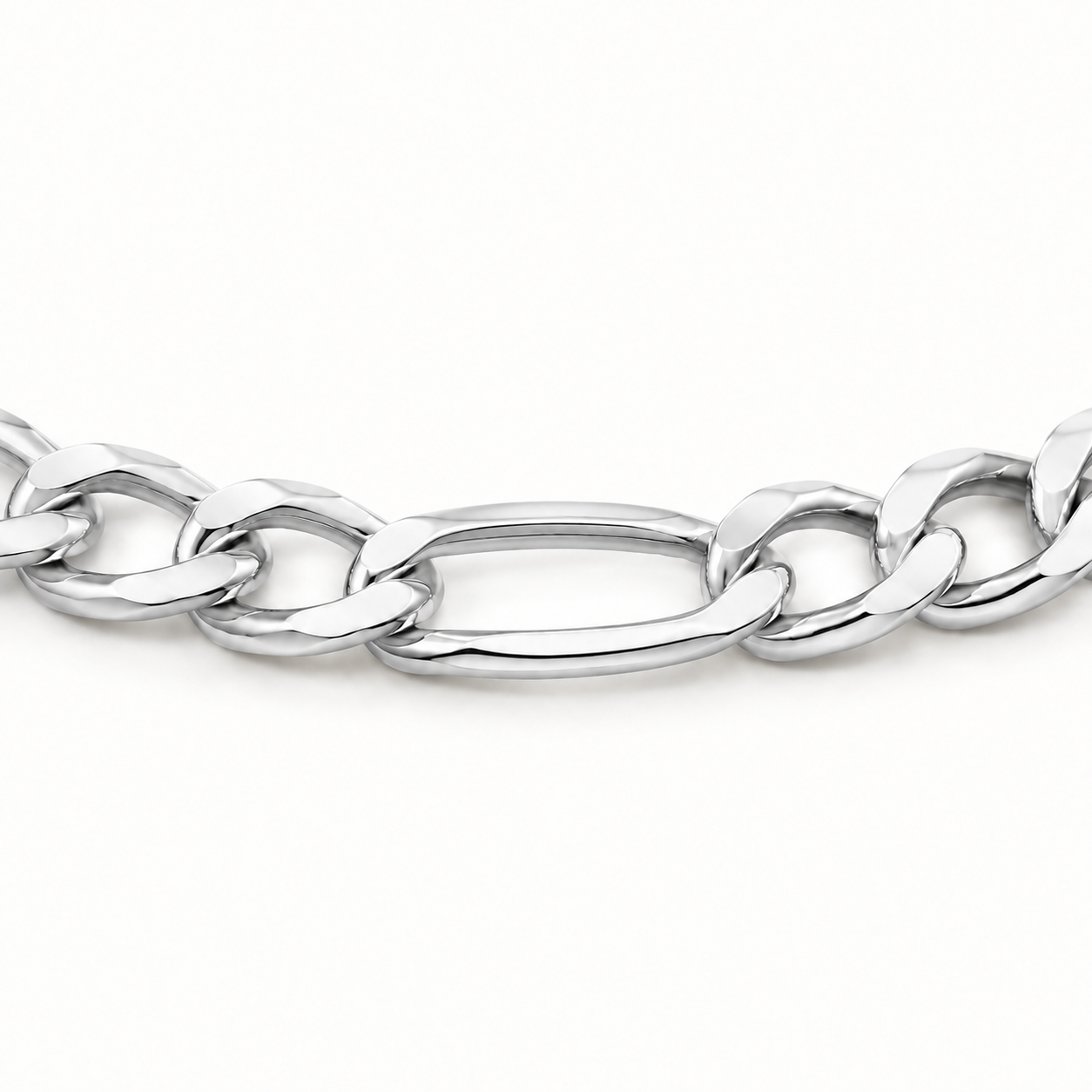 10K White Gold Hollow Figaro Chain, close-up of the link detail