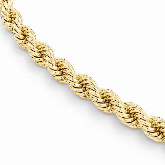 Gold rope chain, close-up of the link detail