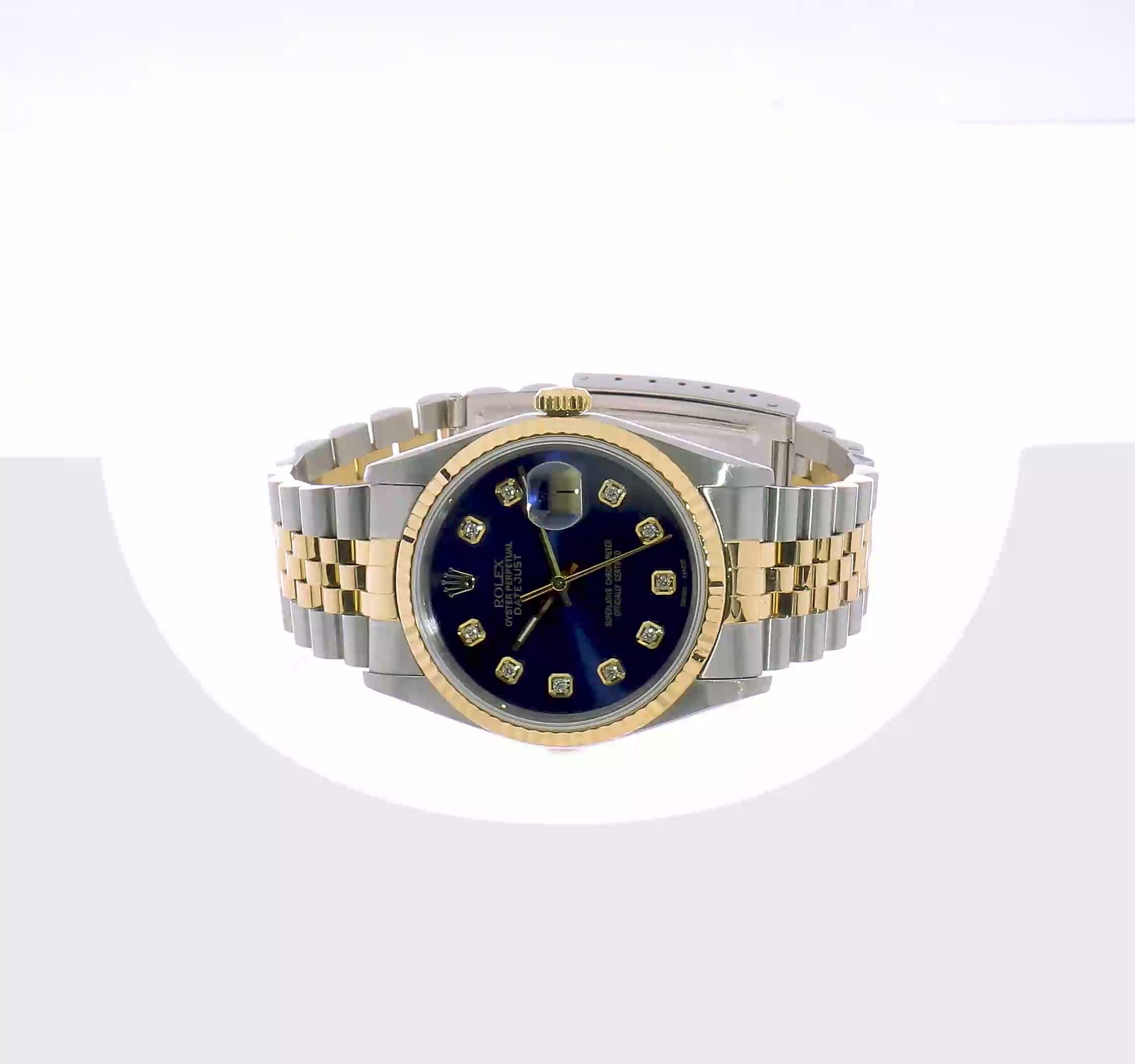 Rotating video of the pre-owned Rolex Datejust 36mm two-tone watch with blue diamond dial