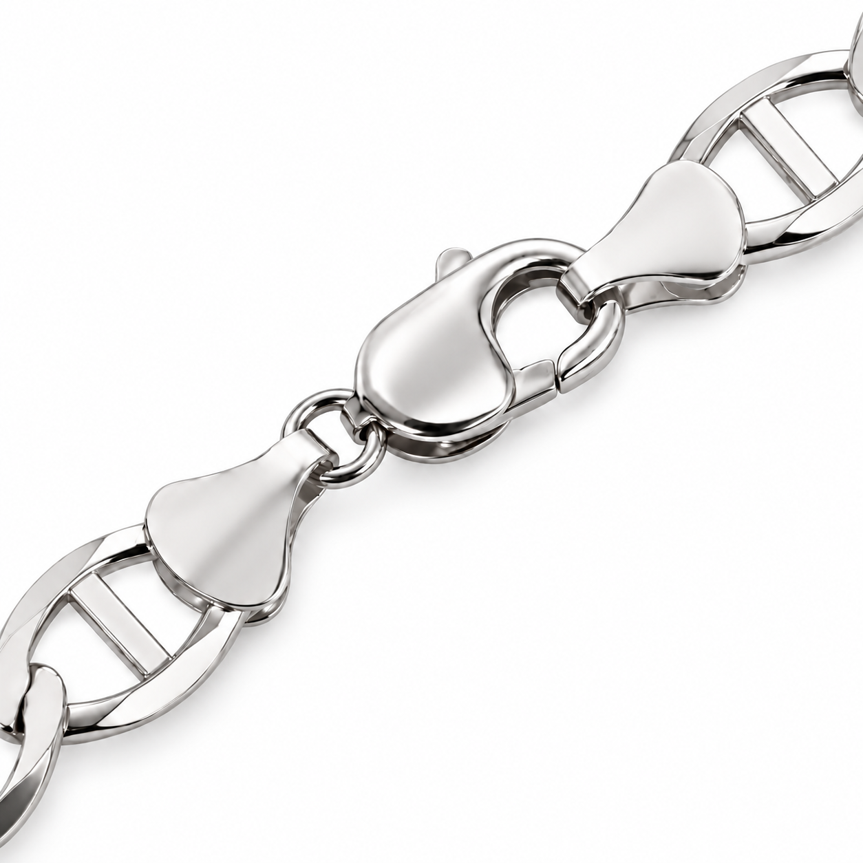 10K White Gold Solid Mariner Bracelet, close-up of the links