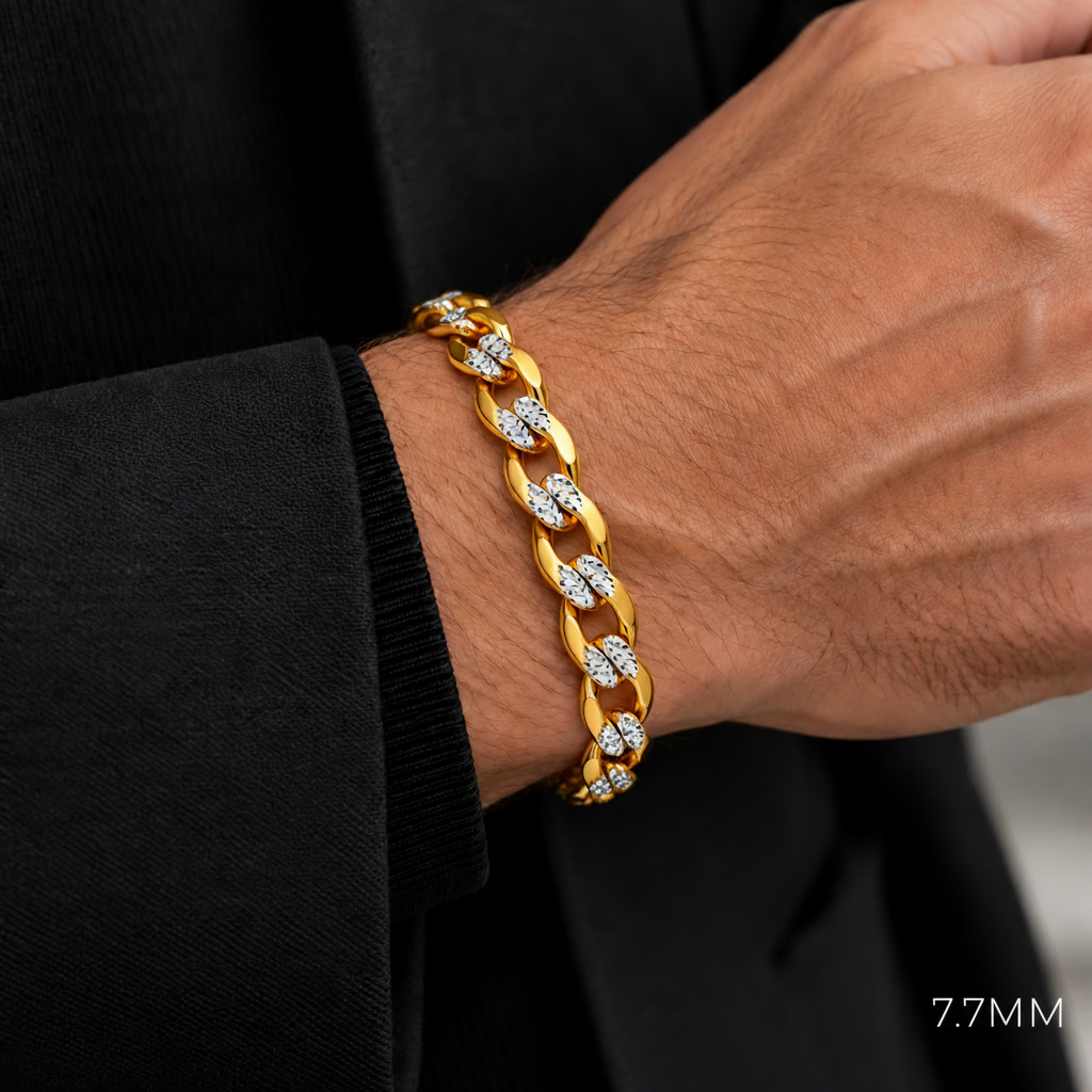 14K Yellow Gold Solid Diamond-Cut Cuban Curb Link Bracelet, close-up of the links